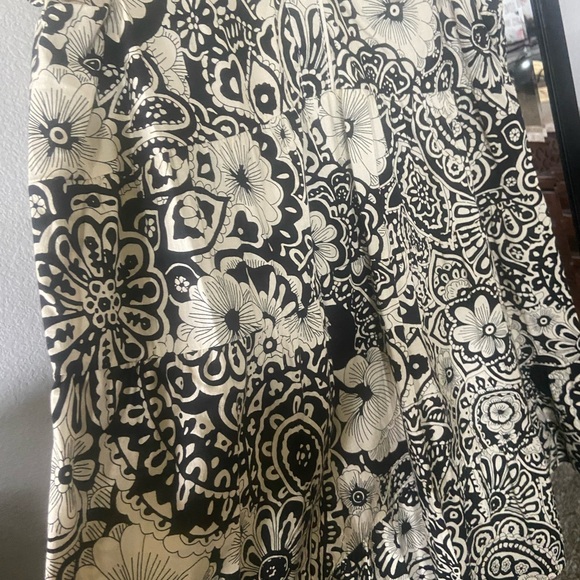 Black & Cream Floral Paisley Button-Up Dress - Picture 5 of 9